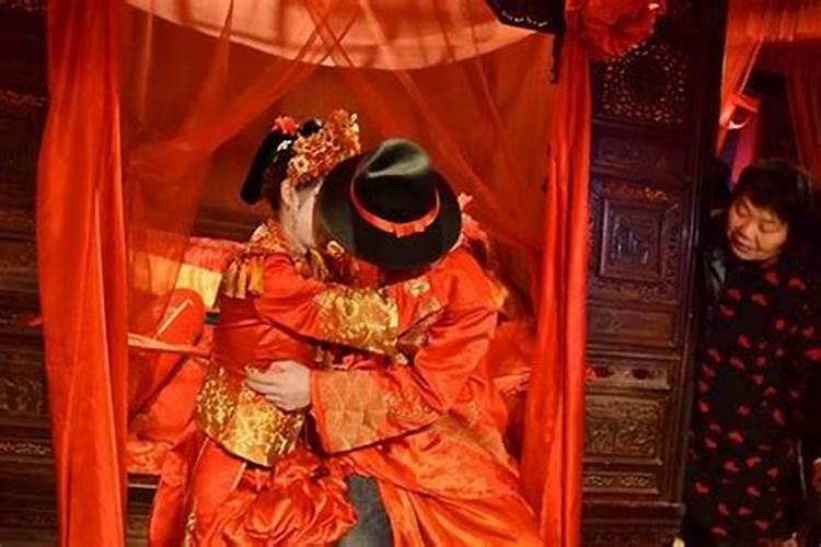 古时候结婚为什么叫入洞房？怎么问女生生辰八字呢